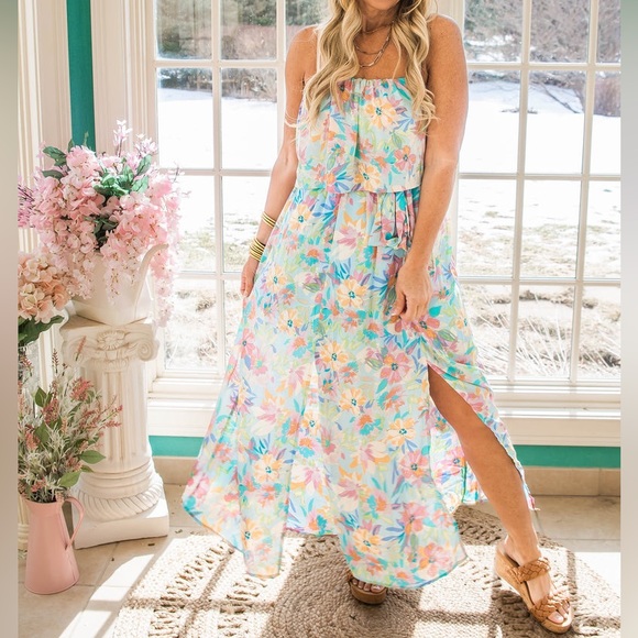 3/$25! NEW!! Emily Wonder Multi Floral Flounce Top Strapless Boutique Maxi Dress - Picture 7 of 9